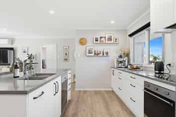 5 Karanema Place, Coastlands