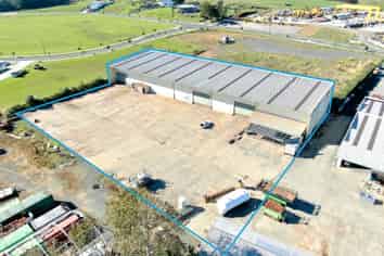 Heavy Industrial Facility with Dual Gantry Cranes