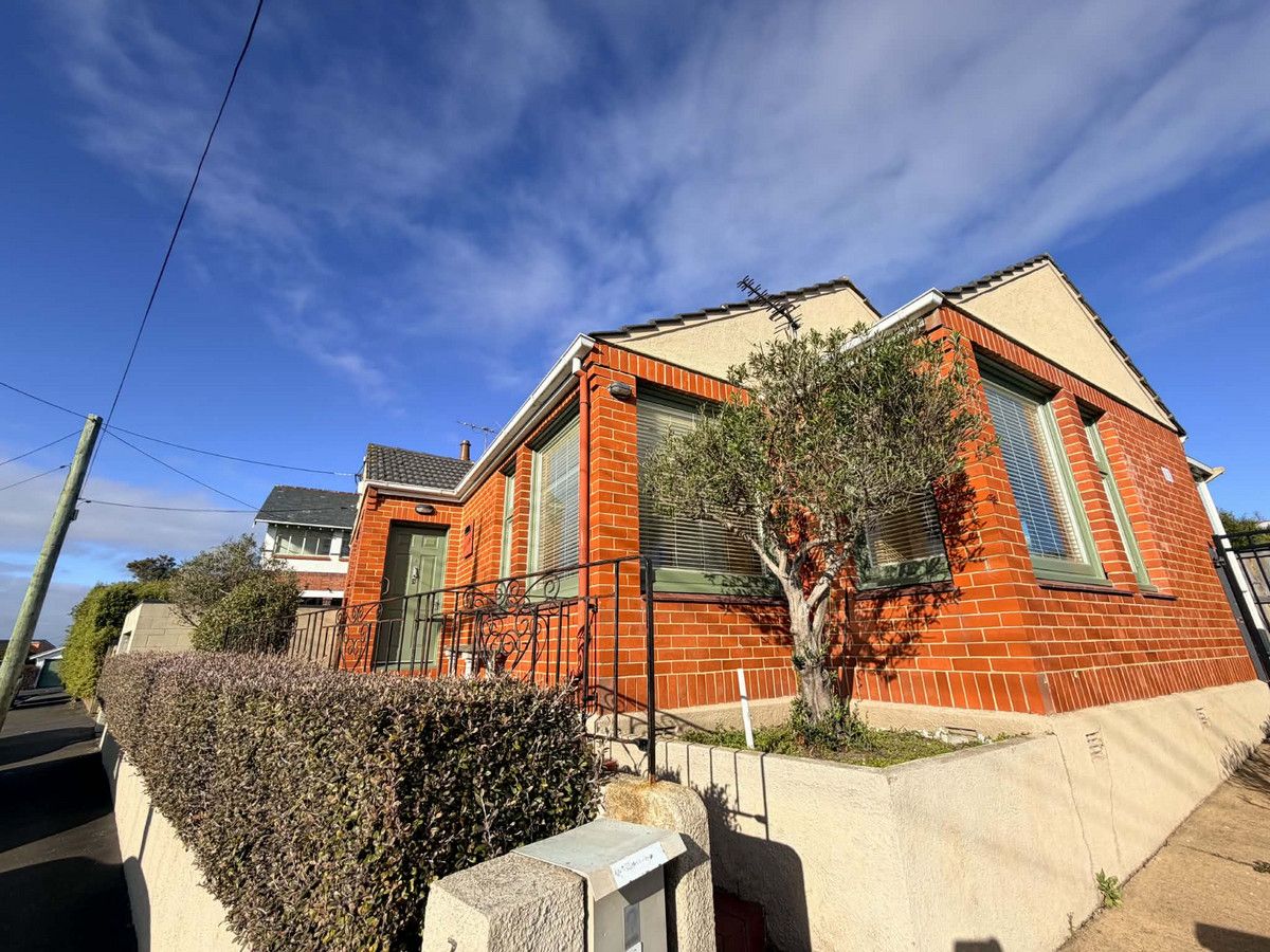 Harmonious home on Hereford, Roslyn