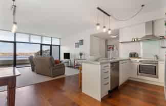 102/45 Stanley Point Road, Devonport