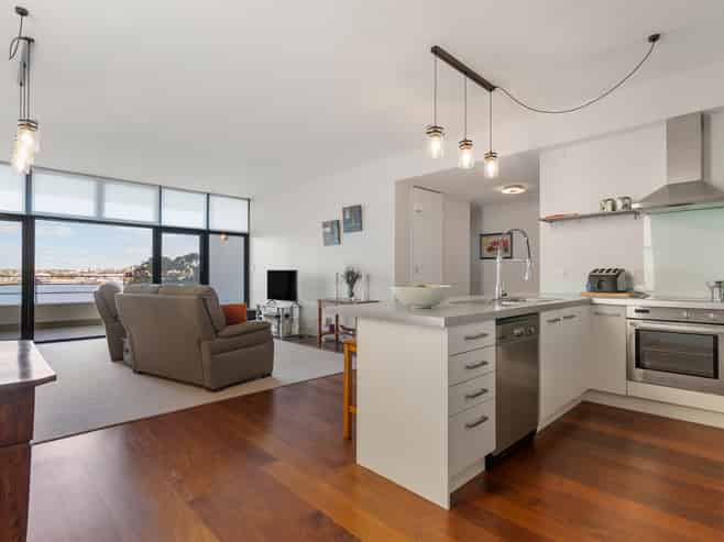 102/45 Stanley Point Road, Devonport
