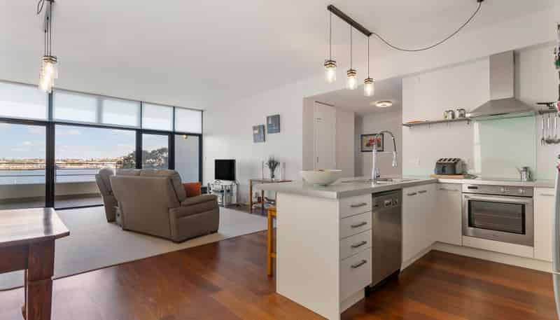 102/45 Stanley Point Road, Devonport