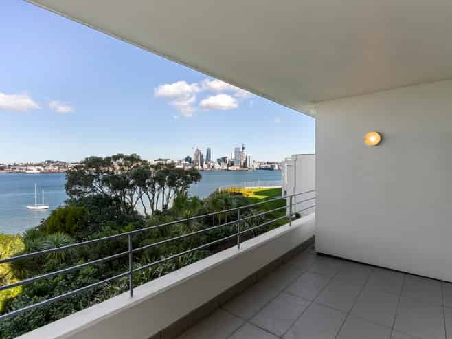 102/45 Stanley Point Road, Devonport