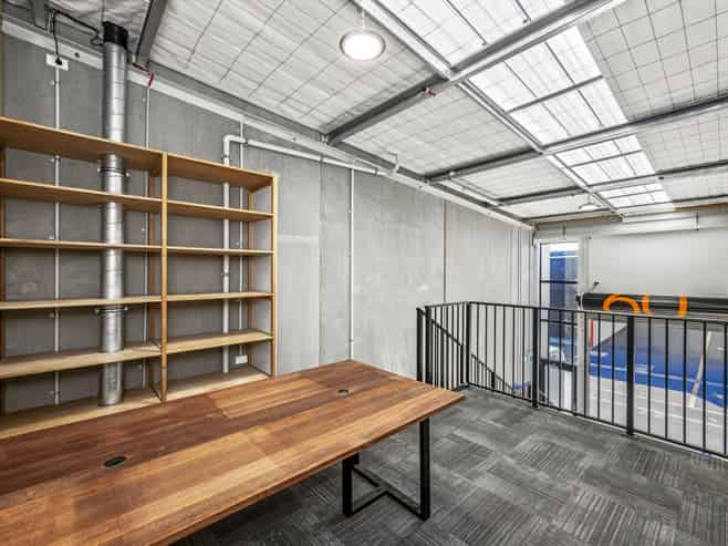 Modern unit with mezz + car park in Hobsonville