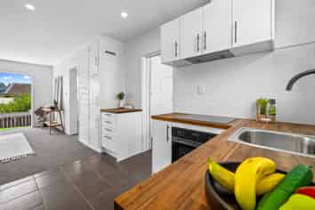 9B Jonathon Street, Judea