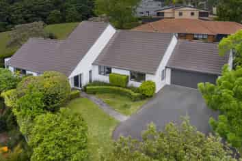 16 Peretao Rise, The Gardens