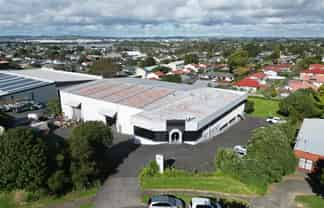 Mt Wellington High Stud Warehouse + Container Drop