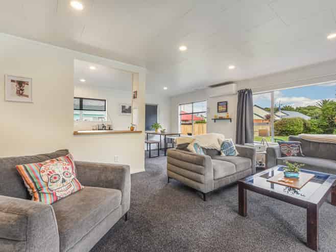 4/12 Dundas Street, The Wood