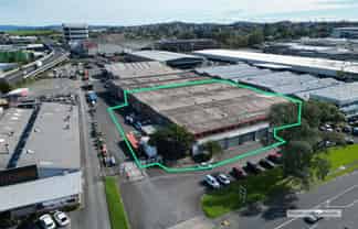 CBRE | Affordable Mt Wellington Warehouse with Profile