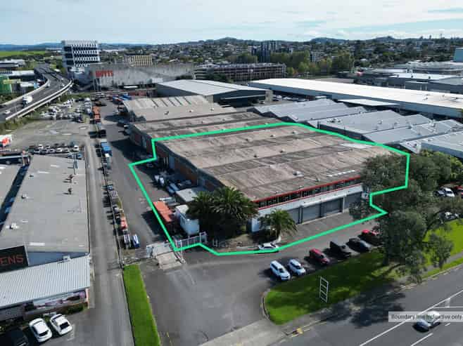 CBRE | Affordable Mt Wellington Warehouse with Profile