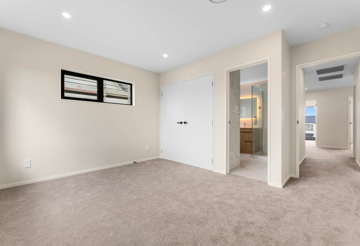 Brand New Family Home in Sought-After Hobsonville – další