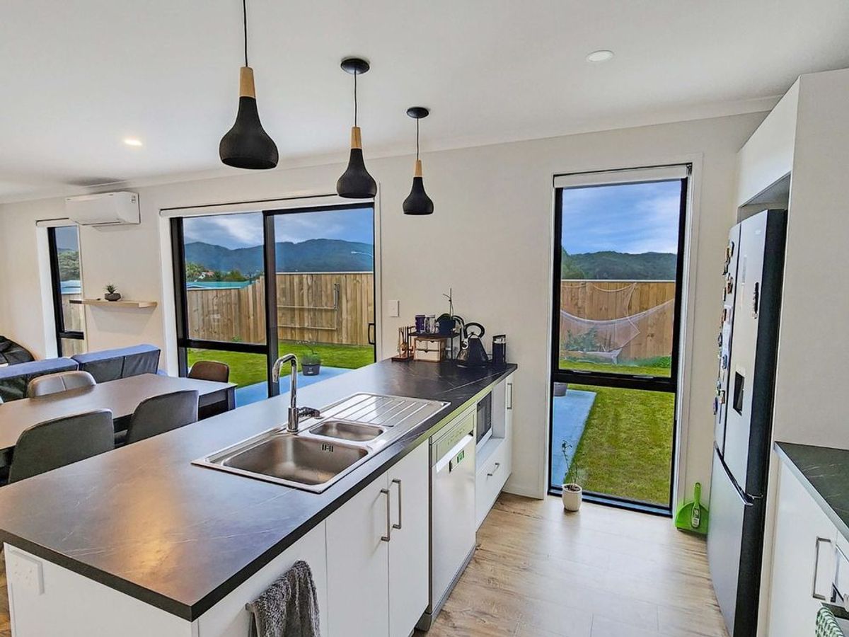 Wainuiomata 3 Bedrooms - Widok 3