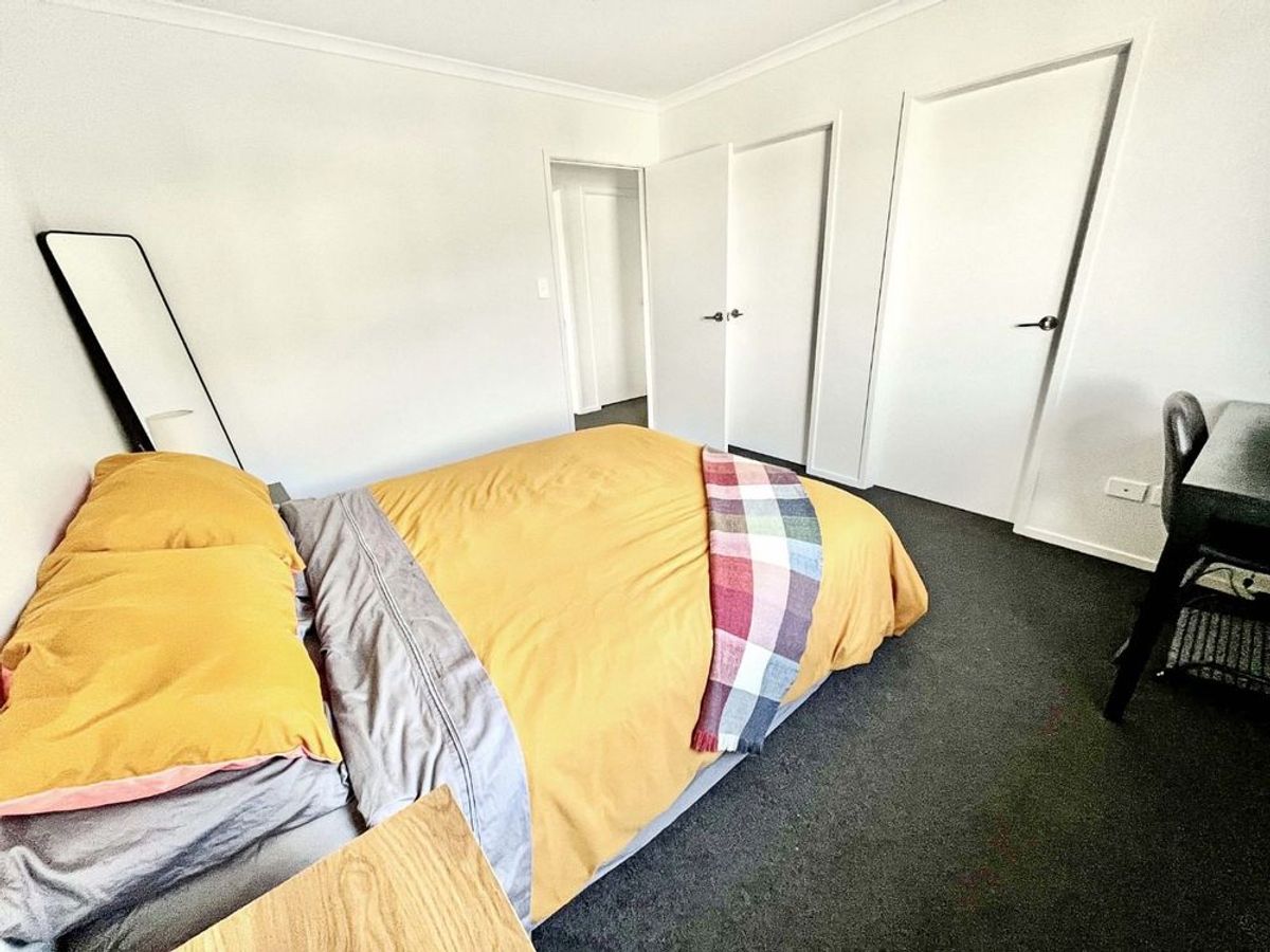 Wainuiomata 3 Bedrooms - Więcej