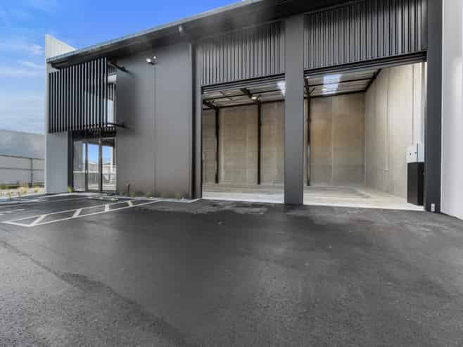 Industrial Space Near The Base