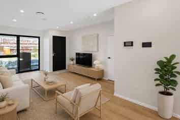 43 Picnic Point Road, Hobsonville