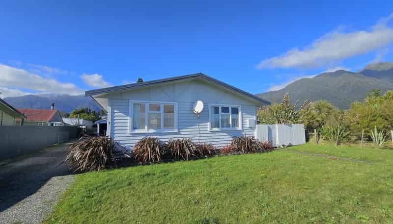 7 Roberts Street, Whataroa