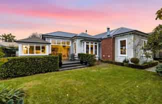 8 Aikmans Road, Merivale