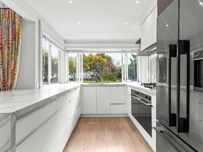 8 Aikmans Road, Merivale