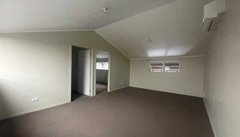 Unit 2, 46B Taharoto Road, Takapuna