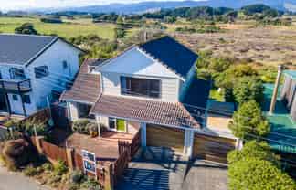 12 Moana Street, Otaki Beach