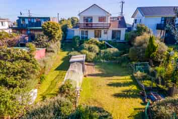 12 Moana Street, Otaki Beach