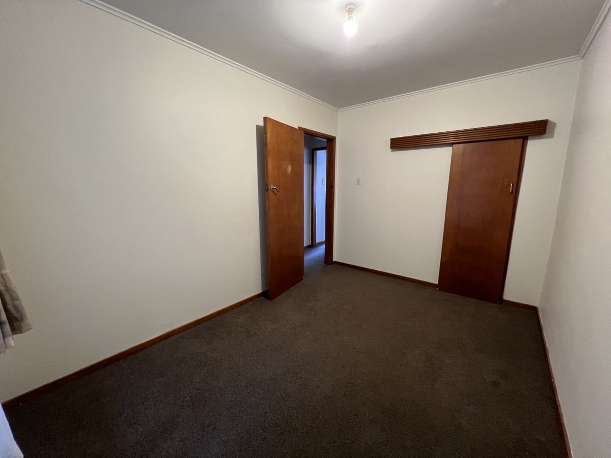 Tidy 2 Bedroom Unit with Off Street Car Park in Central Location - Ansicht 6