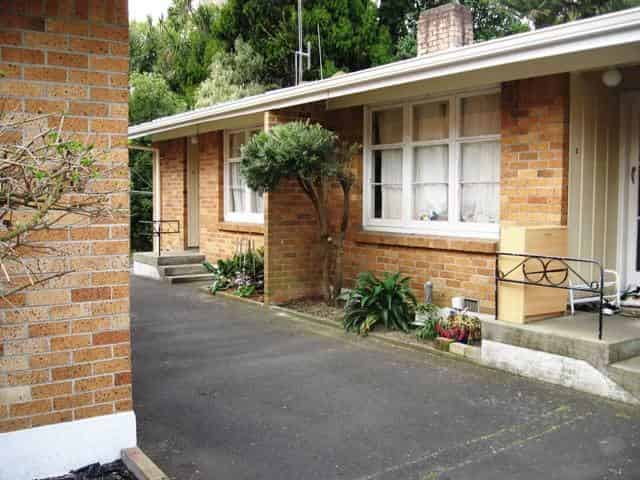 2/15 Dawson Street, Hamilton East