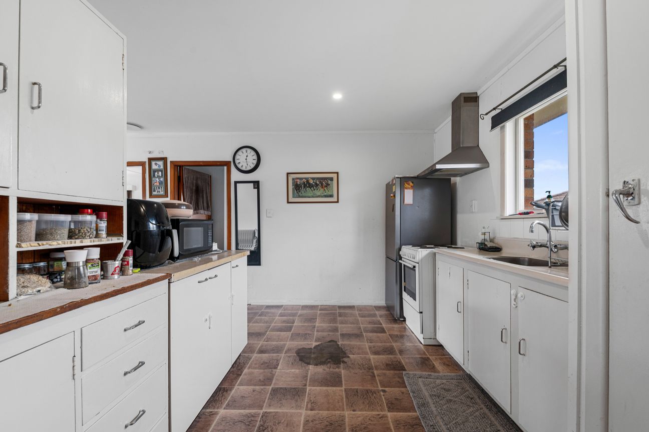 Easy-Care Living in a Handy Location - Aanzicht 2