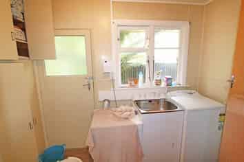 Rm 5/9 Frame Street, North East Valley