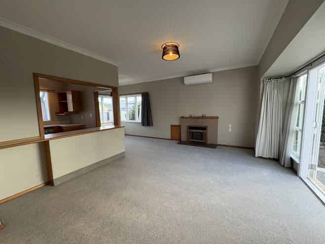17 Howard Road, Taradale
