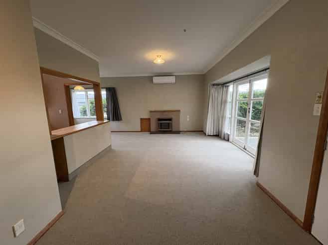 17 Howard Road, Taradale