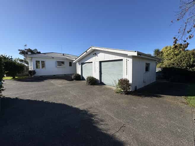 17 Howard Road, Taradale