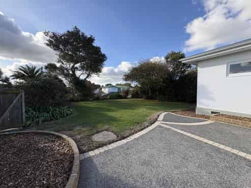 17 Howard Road, Taradale