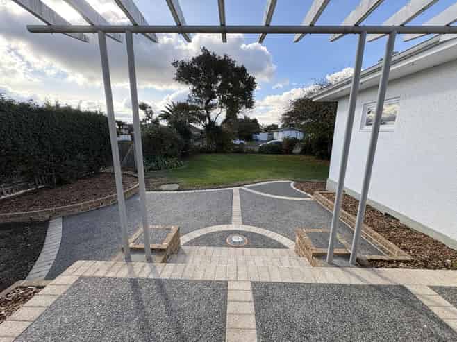 17 Howard Road, Taradale