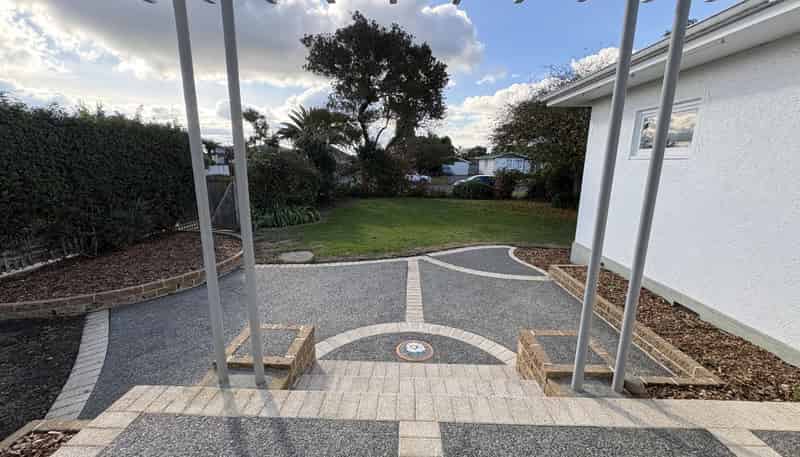 17 Howard Road, Taradale