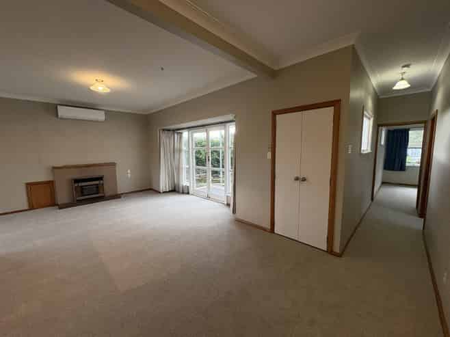 17 Howard Road, Taradale