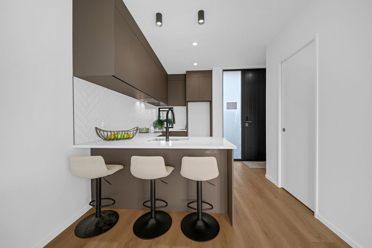 Corner|Freehold|Sky Tower Views|Reserve Facing! - Daha fazla
