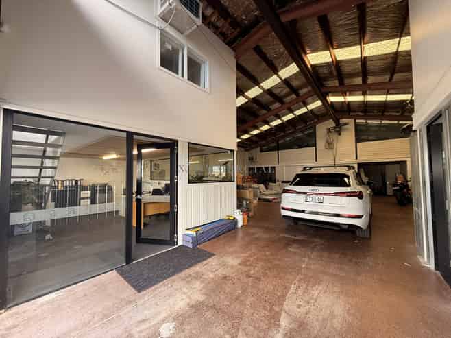 Modern & Road Front in Onehunga - 391sqm