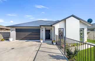 6 Simon Street, Tawhero