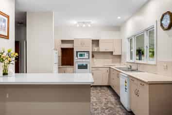 186 Summerhill Road, Cust