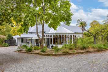 186 Summerhill Road, Cust