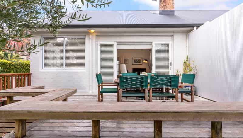 25 Edmund Street, Saint Heliers