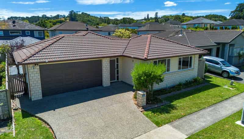 74 Baverstock Road, Flat Bush