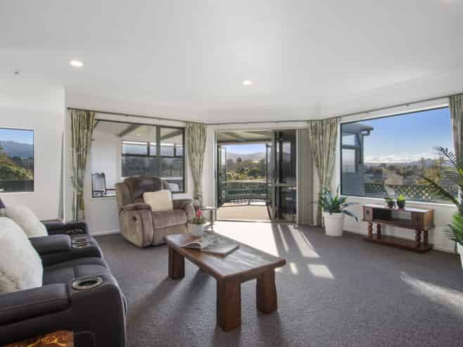 16 Donegal Place, Katikati