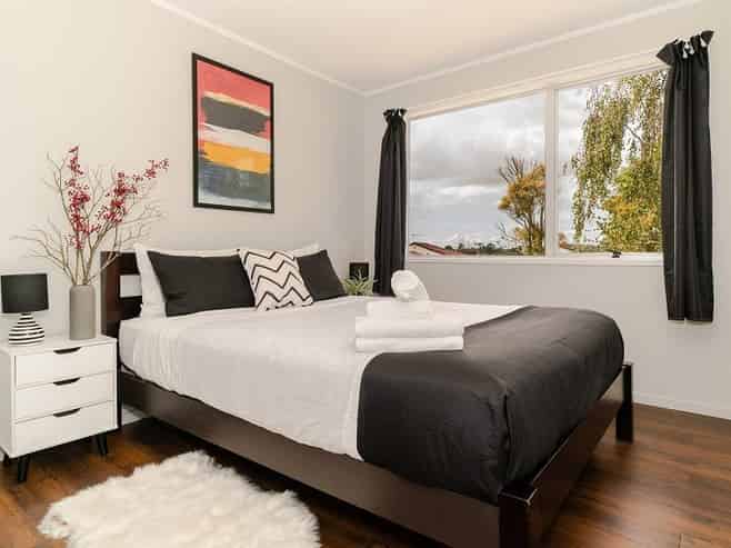 6 Cherry Tree Place, Massey