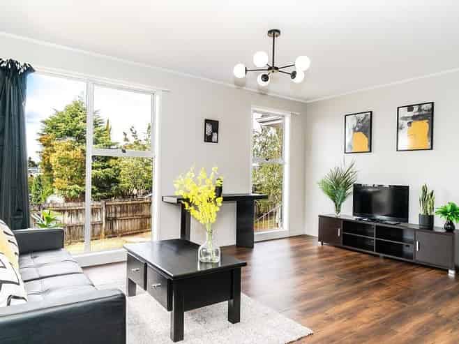 6 Cherry Tree Place, Massey