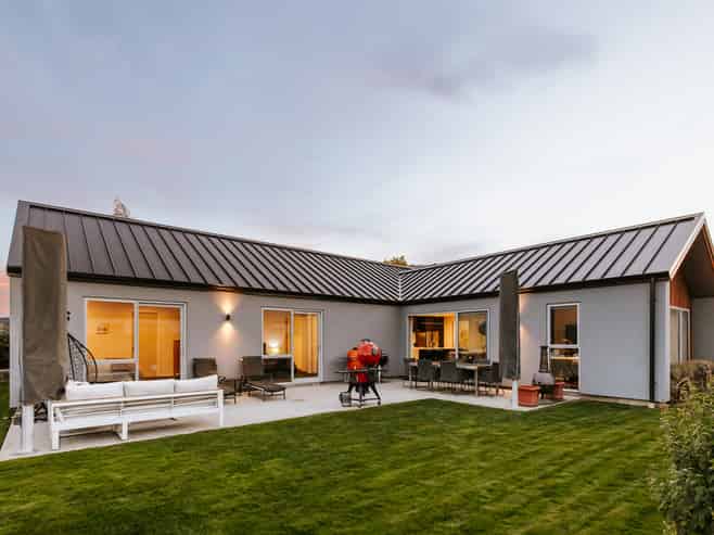 8 McDonald Street, Wanaka