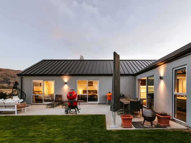 8 McDonald Street, Wanaka