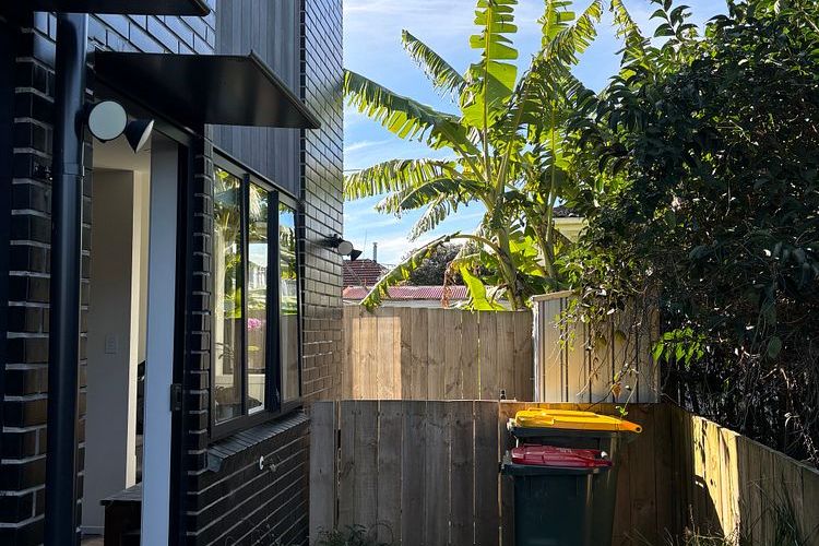 1st week rent free! 2 Bed Townhouse – pohled 3