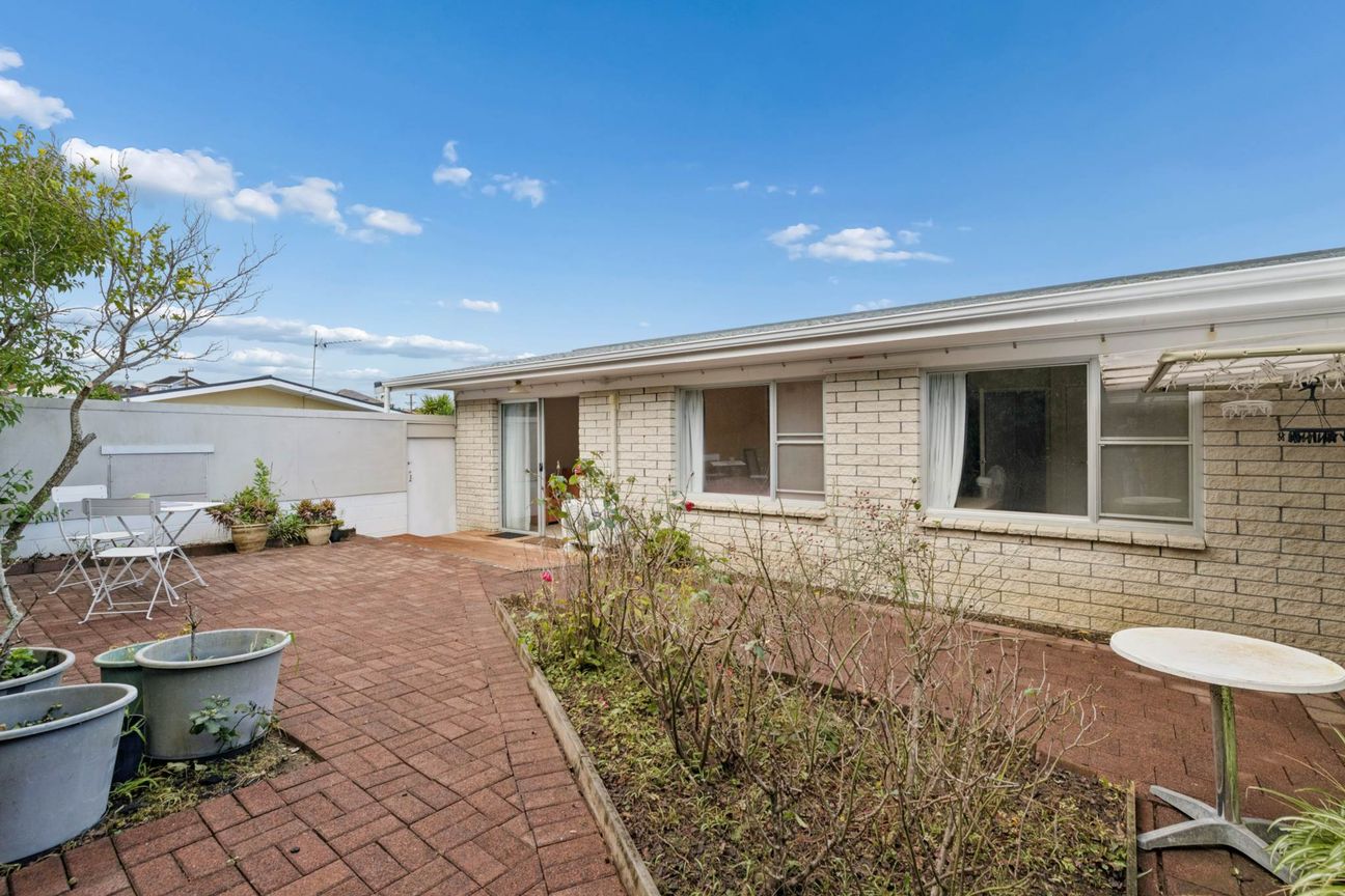 Solid Brick, Sunny Aspect - Mehr